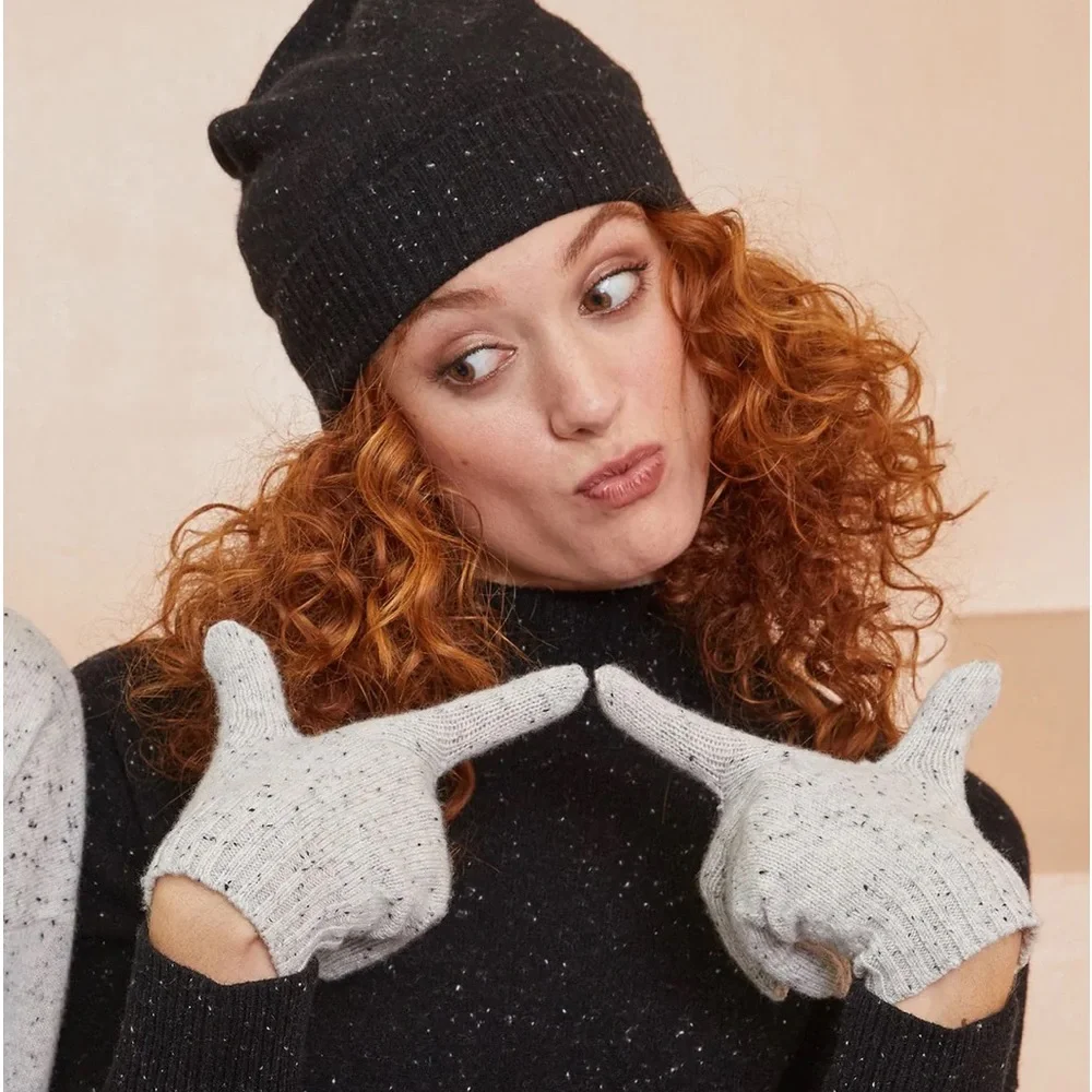 💫NWT - BELLA DAHL Women’s 100% Cashmere Holiday Knit Gloves Light Grey Speckled